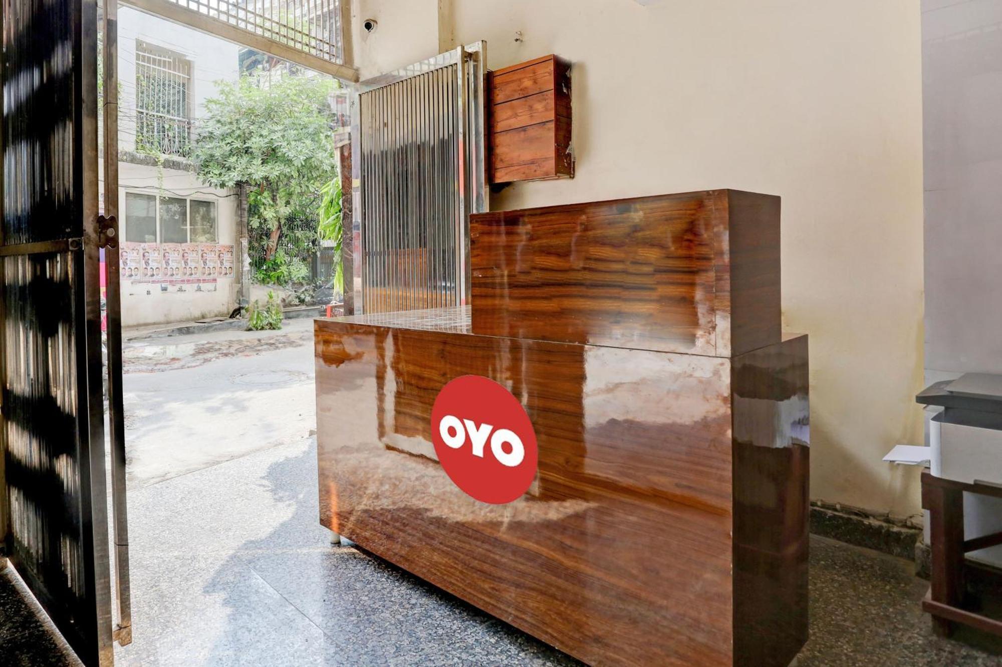 Hotel O Family Deluxe Нью-Дели Экстерьер фото